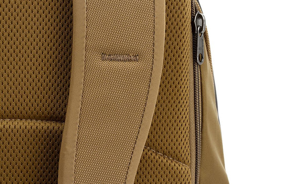 A close shot of the bartacking on the Guide's Edition Synik 30's shoulder strap.